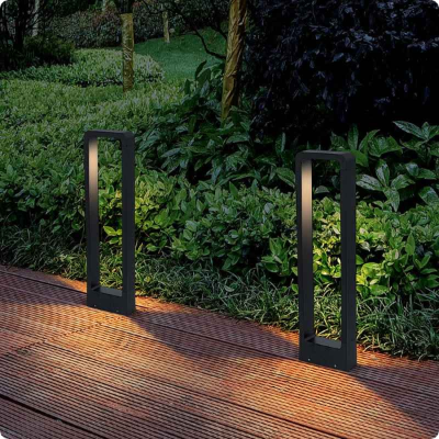Lampadaire exterieur Arche Led balisant une terrasse bois