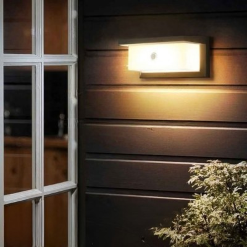 Applique mural exterieur haloled Detect illuminant une façade