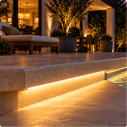 Bande led exterieur Néolia éclairant une terrasse
