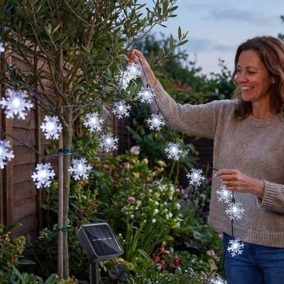 Guirlande Solaire de Noel Neige blanc froid décorant une clôture