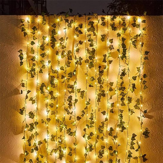 Guirlande solaire extérieur Végétale décorant un mur