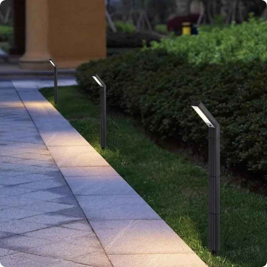 Lampadaire exterieur Sirius écalirant une allée