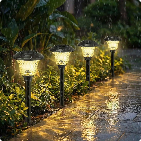 lampadaire solaire extérieur Icare blanc chaud sous la pluie