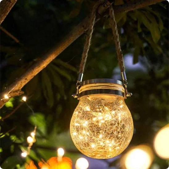 Lanterne solaire exterieur Hamal suspendue à une branche