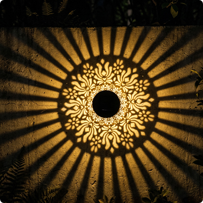 lanterne solaire exterieur Pivoine éclairant un mur
