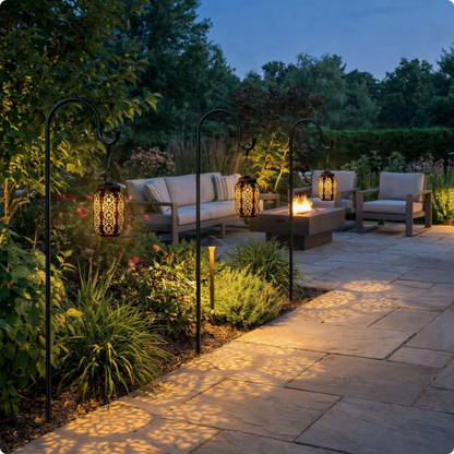 Piquet porte lanterne Crochet enterré à côté d'une alllée