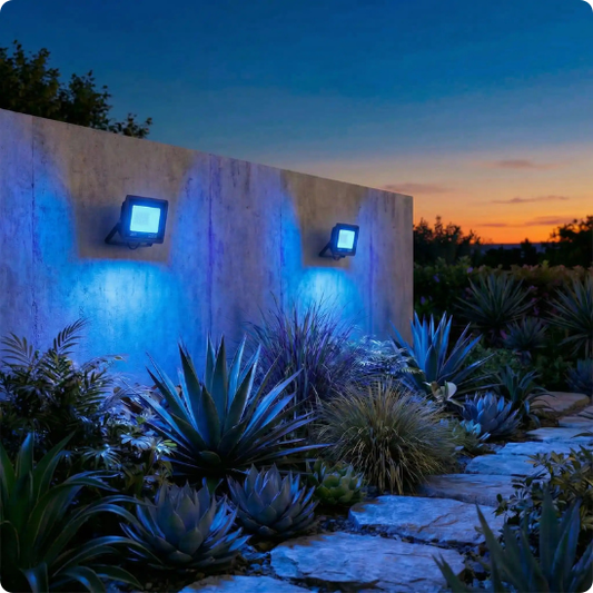 Projecteur exterieur led Alkaïd éclairant en bleu
