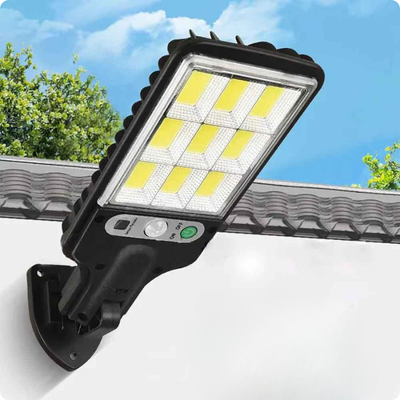Projecteur solaire SolarProject éteint vu de près