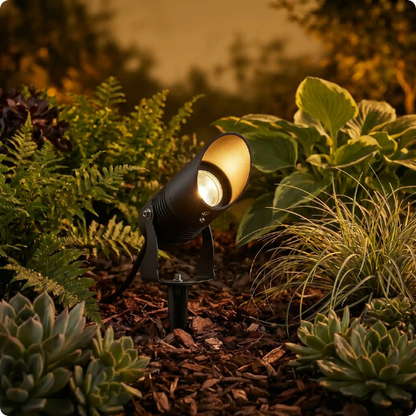 spot led exterieur jupiter 24V blanc chaud avec piquet éclairant des plantes