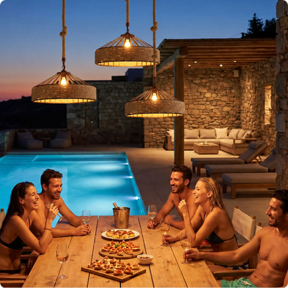 Suspension exterieure Sirocco éclairant un poolhouse